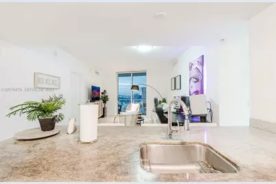 185 SW 7th St #3609, Miami, FL 33130 - Photo 12