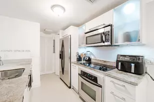 185 SW 7th St, Miami, FL 33130 - Photo 16