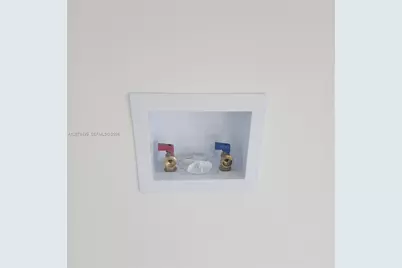 730 E 17th St, Hialeah, FL 33010 - Photo 22