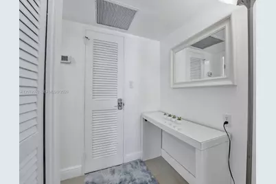 5225 Collins Ave #1516, Miami Beach, FL 33140 - Photo 16