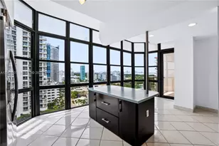 6423 Collins Ave, Miami Beach, FL 33141 - Photo 36