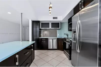 6423 Collins Ave #1702, Miami Beach, FL 33141 - Photo 38