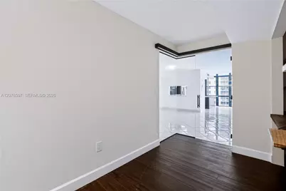 6423 Collins Ave #1702, Miami Beach, FL 33141 - Photo 22