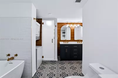 6423 Collins Ave #1702, Miami Beach, FL 33141 - Photo 62