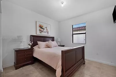 2475 SE 1st St, Homestead, FL 33033 - Photo 18