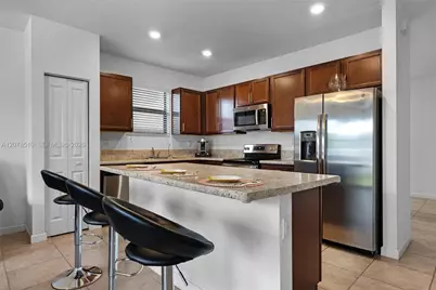 2475 SE 1st St, Homestead, FL 33033 - Photo 6