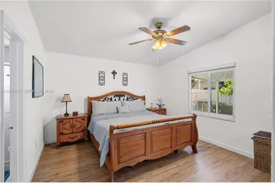 7456 W 34th Ln, Hialeah, FL 33018 - Photo 16