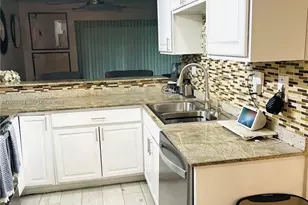 9835 Riverside Dr, Coral Springs, FL 33071 - Photo 8