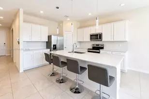 3078 Norcott Dr, Davenport, FL 33837 - Photo 2