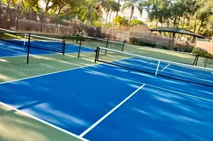 19701 E Country Club Dr, Aventura, FL 33180 - Photo 32