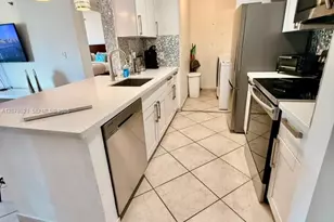 19701 E Country Club Dr, Aventura, FL 33180 - Photo 2