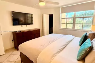 19701 E Country Club Dr, Aventura, FL 33180 - Photo 8