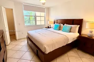 19701 E Country Club Dr, Aventura, FL 33180 - Photo 12