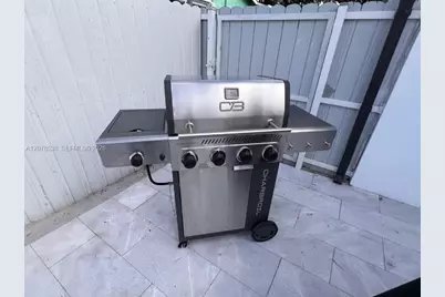 431 NE 146th Ter, Miami, FL 33161 - Photo 16