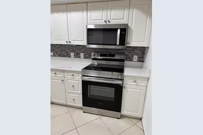 9640 NW 2nd St #5-306, Pembroke Pines, FL 33024 - Photo 12