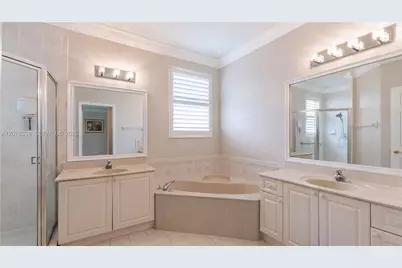14918 SW 10th St, Miami, FL 33194 - Photo 22
