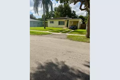 270 NE 169th St, North Miami Beach, FL 33162 - Photo 1