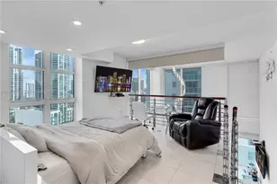 41 SE 5th St, Miami, FL 33131 - Photo 20