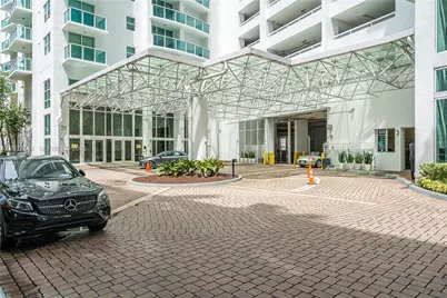 41 SE 5th St #1117, Miami, FL 33131 - Photo 2