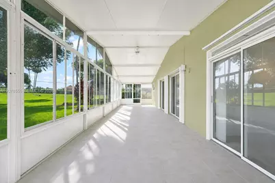 527 SE 27th Dr, Homestead, FL 33033 - Photo 8