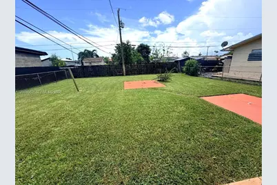 1340 W 36th St, Hialeah, FL 33012 - Photo 10