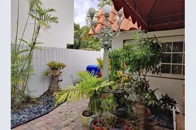1823 S Bayshore Ln, Miami, FL 33133 - Photo 60