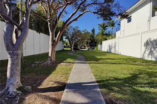 1823 S Bayshore Ln, Miami, FL 33133 - Photo 76