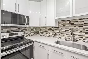 7441 Wayne Ave, Miami Beach, FL 33141 - Photo 2