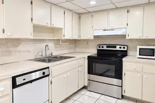 9280 Fontainebleau Blvd, Miami, FL 33172 - Photo 6