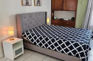 3030 Collins Ave, Miami Beach, FL 33140 - Photo 18