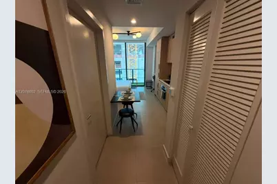 11 NE 6th St #1002, Miami, FL 33132 - Photo 4