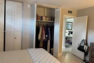 1100 NE 1st Ct, Hallandale Beach, FL 33009 - Photo 10