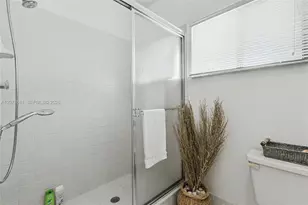 1557 N 15th Terrace, Hollywood, FL 33020 - Photo 18