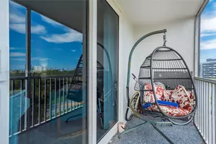 16950 W Dixie Hwy, North Miami Beach, FL 33160 - Photo 14