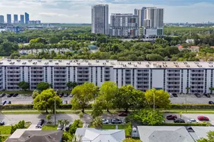 16950 W Dixie Hwy, North Miami Beach, FL 33160 - Photo 1