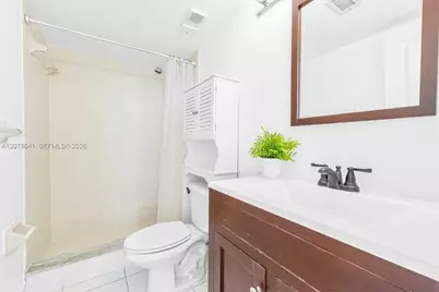 110 Lake Emerald Dr #403, Oakland Park, FL 33309 - Photo 16