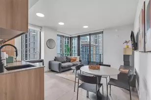 121 NE 5th St, Miami, FL 33132 - Photo 2