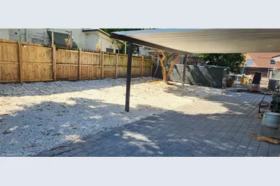 150 NW 17th Ct, Miami, FL 33125 - Photo 12