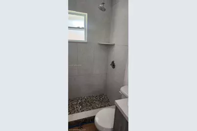 150 NW 17th Ct, Miami, FL 33125 - Photo 10
