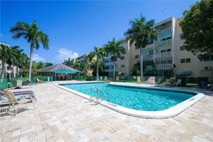 232 NE 12th Ave, Hallandale Beach, FL 33009 - Photo 4