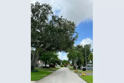 1931 NE 55th Ct, Fort Lauderdale, FL 33308 - Photo 38