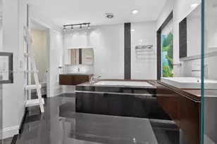 1371 Victoria Isle Dr, Weston, FL 33327 - Photo 38
