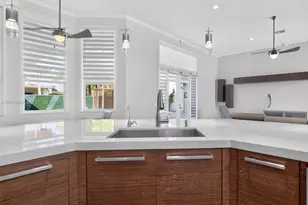 1371 Victoria Isle Dr, Weston, FL 33327 - Photo 58