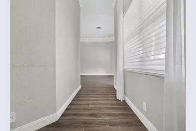 1371 Victoria Isle Dr, Weston, FL 33327 - Photo 28
