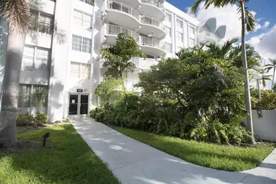 486 NW 165th St Rd #B-301, Miami, FL 33169 - Photo 10