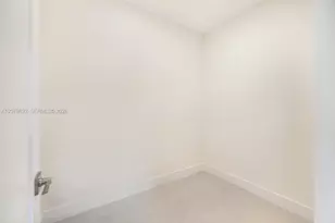 558 NE 94th St, Miami Shores, FL 33138 - Photo 36