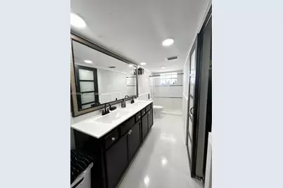 [Address not provided], Lauderdale Lakes, FL 33319 - Photo 34