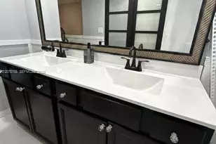 [Address not provided], Lauderdale Lakes, FL 33319 - Photo 38
