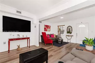 359 W 35th St, Hialeah, FL 33012 - Photo 8