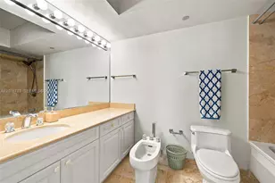 5900 Collins Ave, Miami Beach, FL 33140 - Photo 10